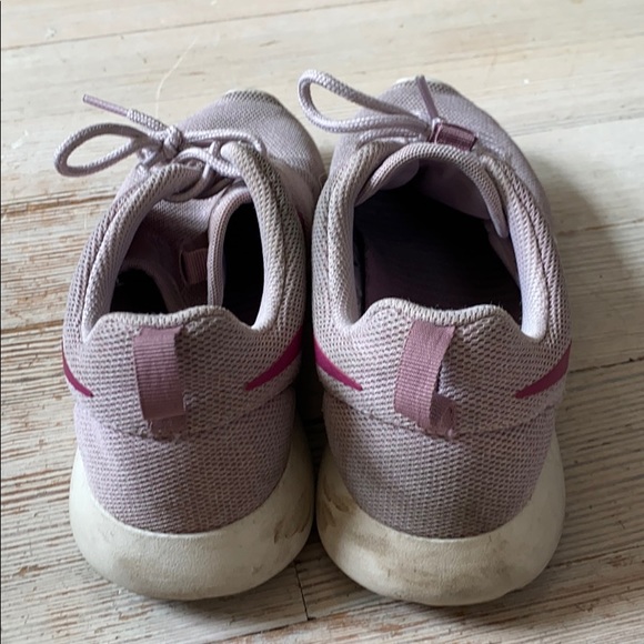 Nike Trainers - Picture 2 of 2